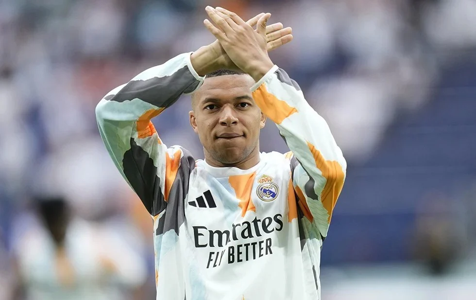 Mbappé presenta denuncia por acoso contra el PSG